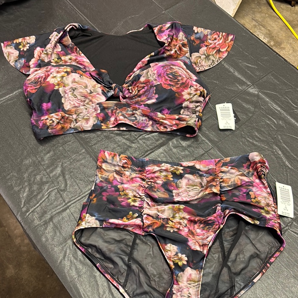 Torrid Floral Swim Set - Black and Pink